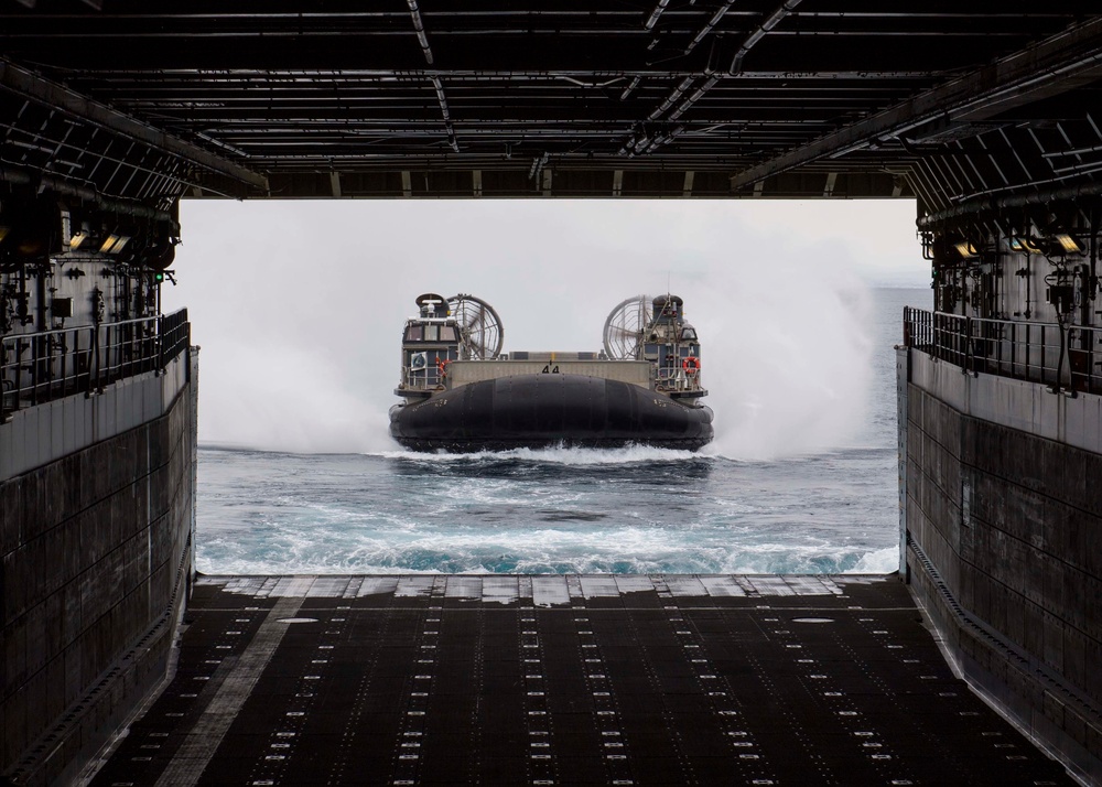 Landing Craft Air Cushion Operations Aboard USS San Diego (LPD 22)