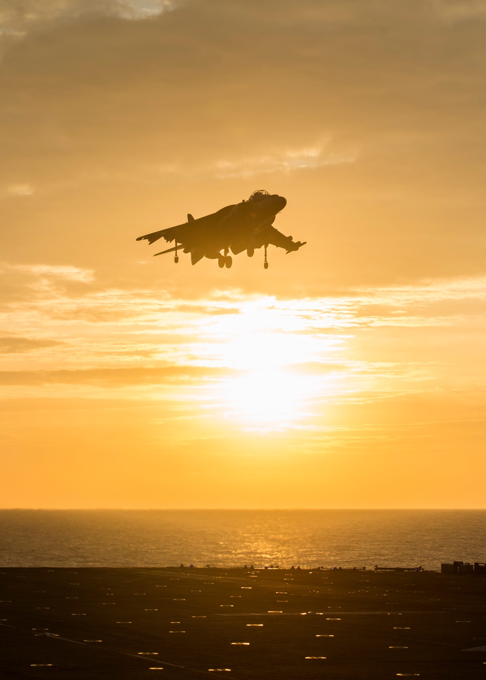 USS MAKIN ISLAND FLIGHT OPS