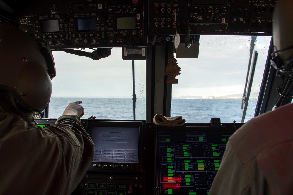 Marine forces LCAC offload from USS Bonhomme Richard (LHD 6)