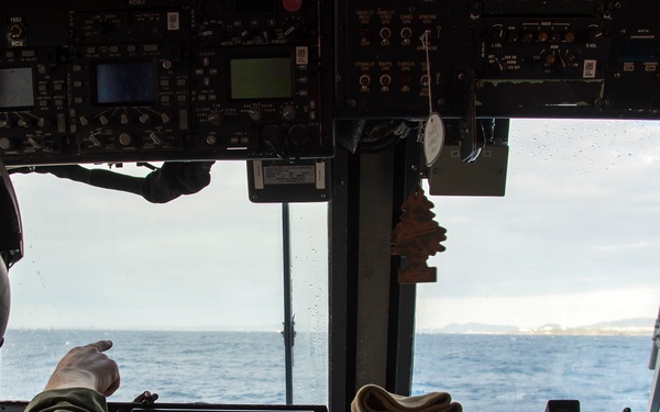 Marine forces LCAC offload from USS Bonhomme Richard (LHD 6)