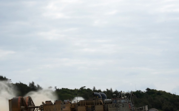 Marine forces LCAC offload from USS Bonhomme Richard (LHD 6)