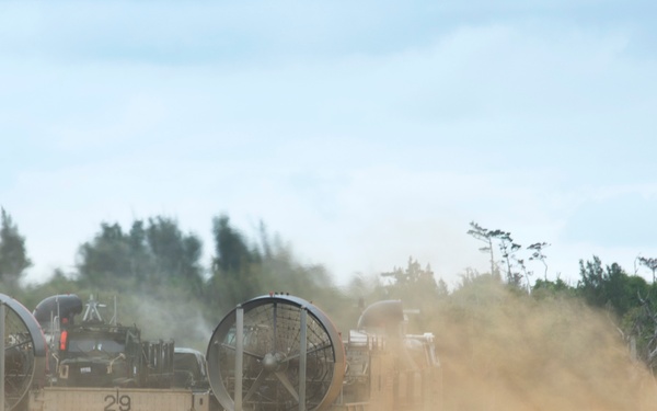 Marine forces LCAC offload from USS Bonhomme Richard (LHD 6)