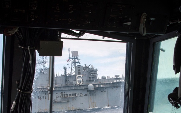 Marine forces LCAC offload from USS Bonhomme Richard (LHD 6)