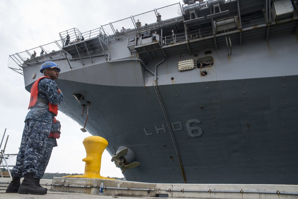 USS Bonhomme Richard (LHD 6) arrives to Okinawa, Japan