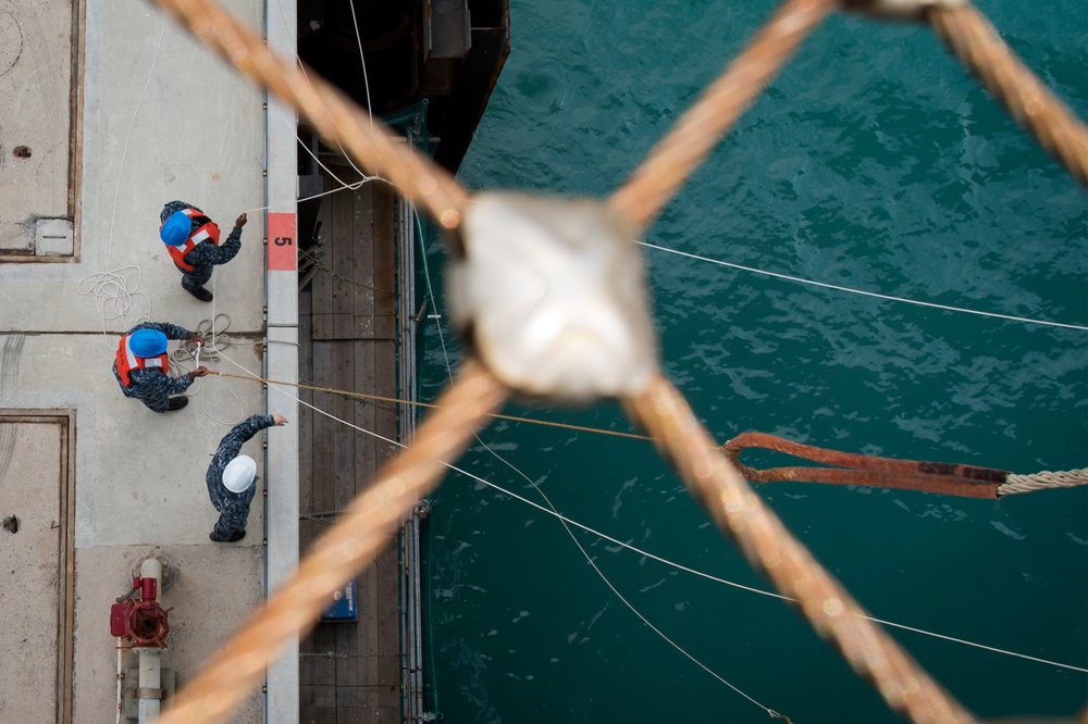 USS Bonhomme Richard (LHD 6) arrives to Okinawa, Japan