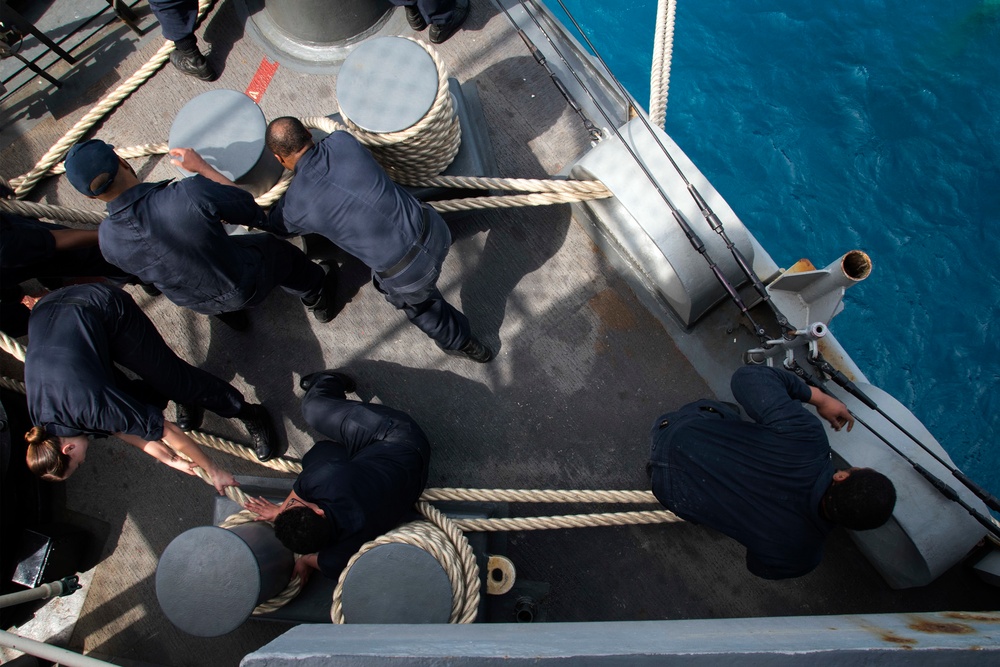 USS Bonhomme Richard (LHD 6) arrives to Okinawa, Japan