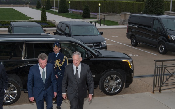 SD Mattis meets with Australia’s Minister for Defence Industry Christopher Pyne
