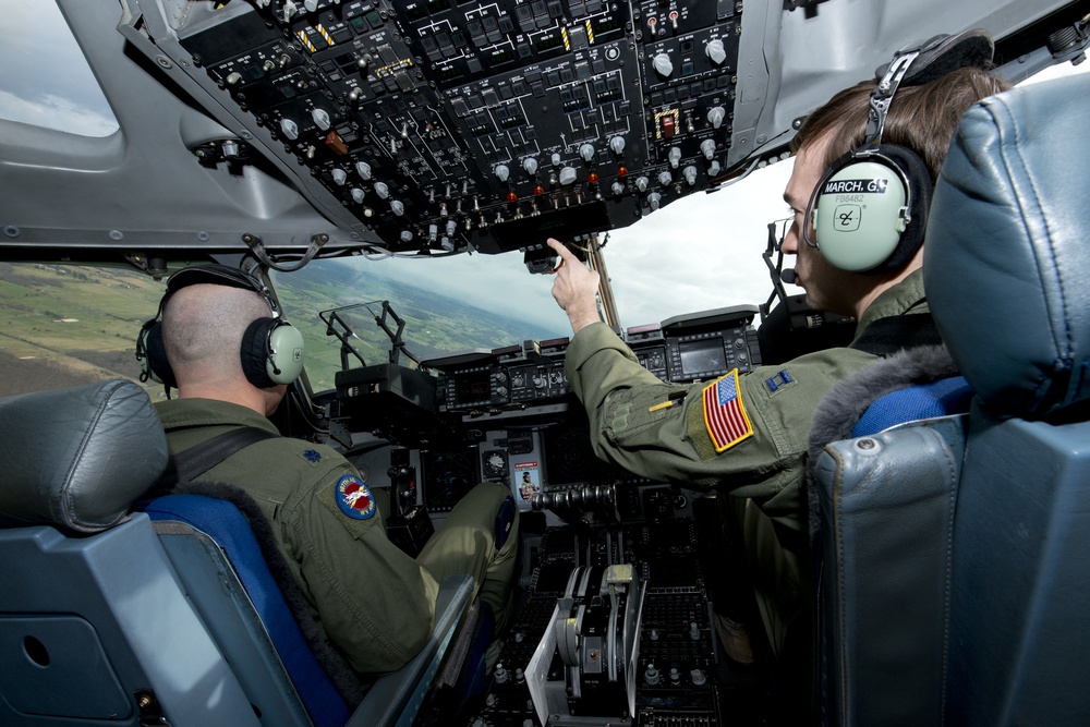 C-17 pilots hone their skills