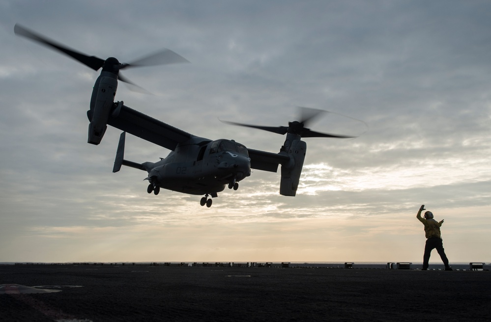 USS MAKIN ISLAND FLIGHT OPS