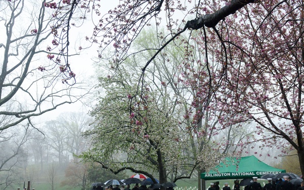 The graveside service for John Glenn takes place in Arlington National Cemetery
