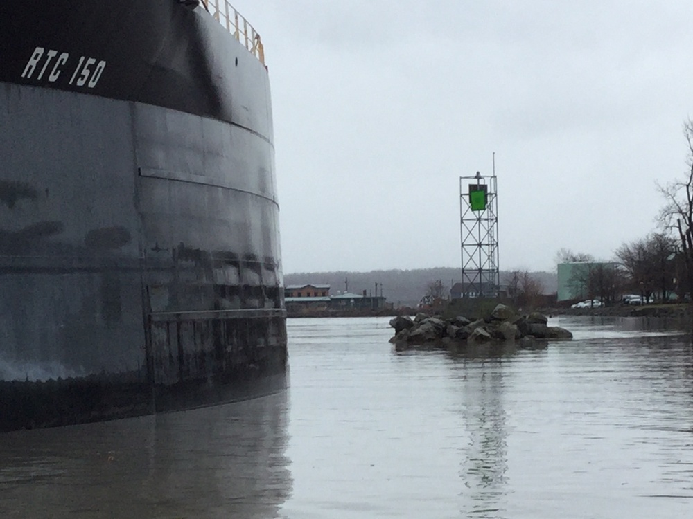 Coast Guard responds to barge around near Catskill, NY
