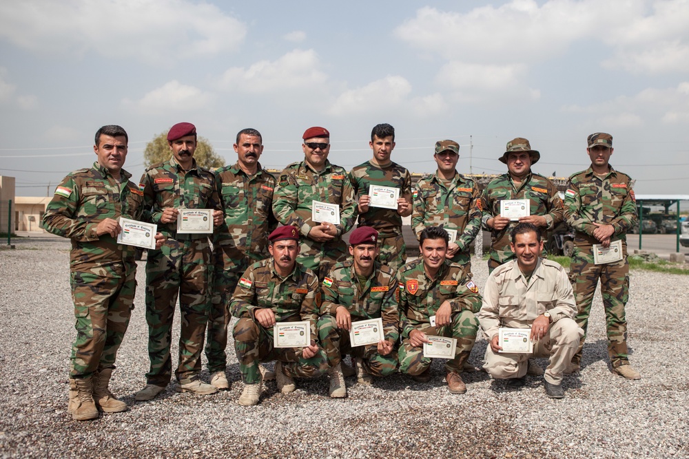 Peshmerga soldiers graduate from the detect and defeat course
