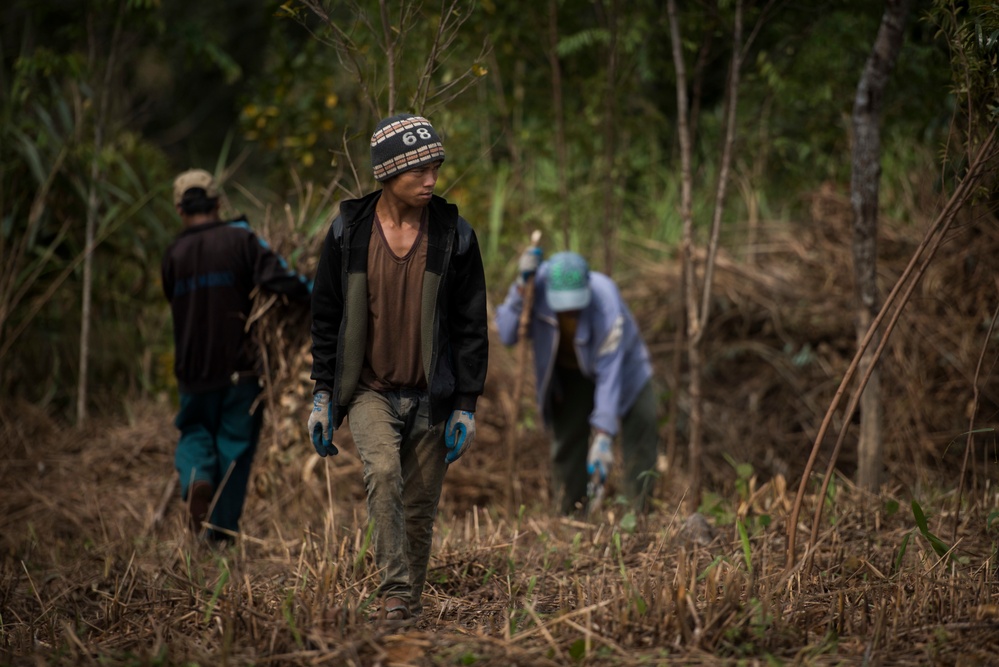 Local Lao worker helps DPAA