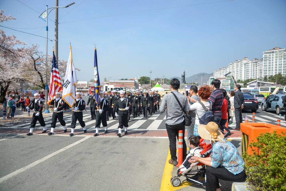 ROK, US Parade Celebrating the Birthday of Adm. Yi Sun-sin