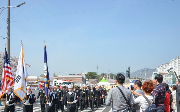 ROK, US Parade Celebrating the Birthday of Adm. Yi Sun-sin