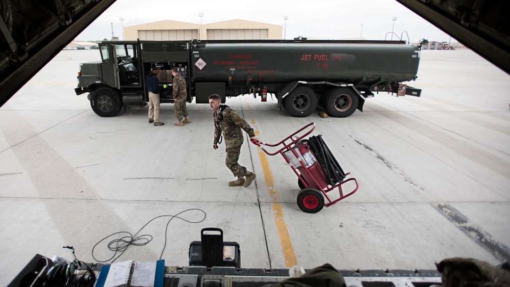 774th EAS delivers howitzer cannon