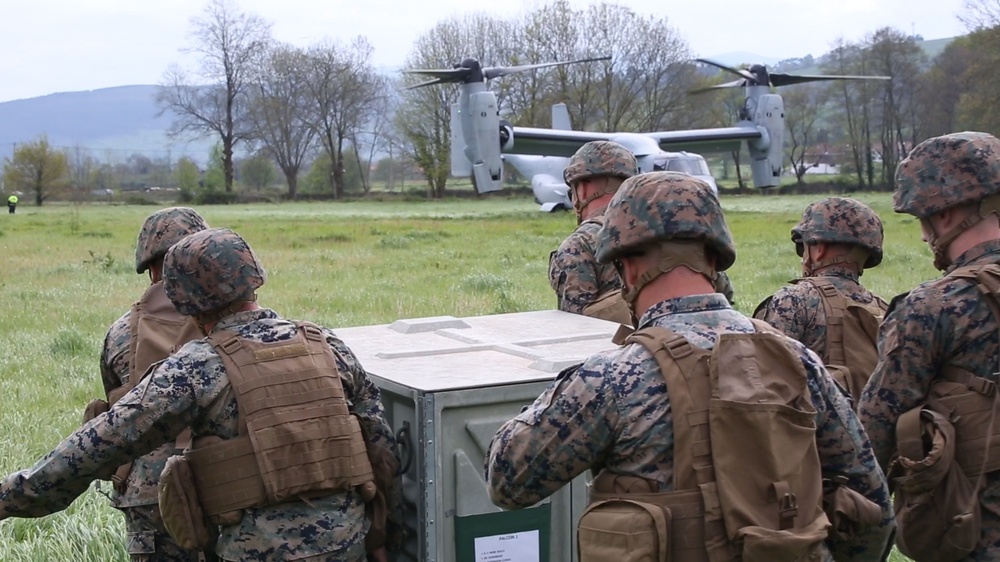 Spanish specialty: U.S. Marines educate themselves on Spanish disaster relief
