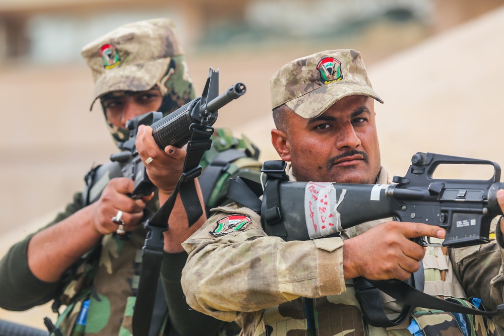 DVIDS - Images - ISF urban training [Image 2 of 8]