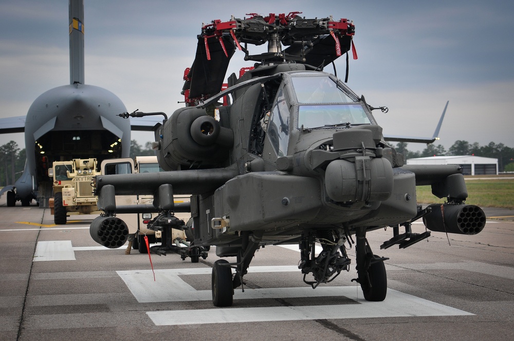 Soldiers conduct new Apache blade folding kit training