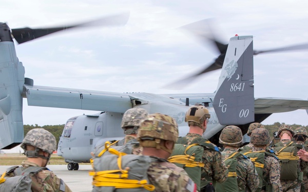 2nd TSB trains with Army on transportation operations