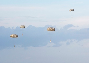 2nd TSB trains with Army on transportation operations