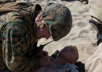 Headquarter Battalion, 1st Marine Division conducts a Mass Casuality Evacuaction Drill