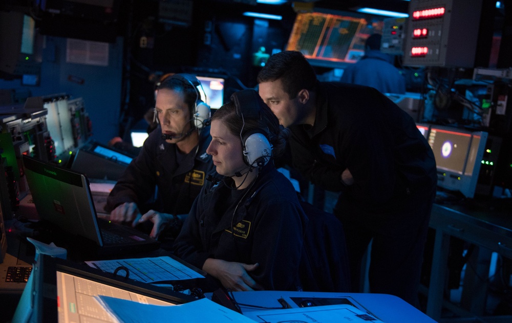 USS Lake Erie (CG 70) Underway for COMPTUEX