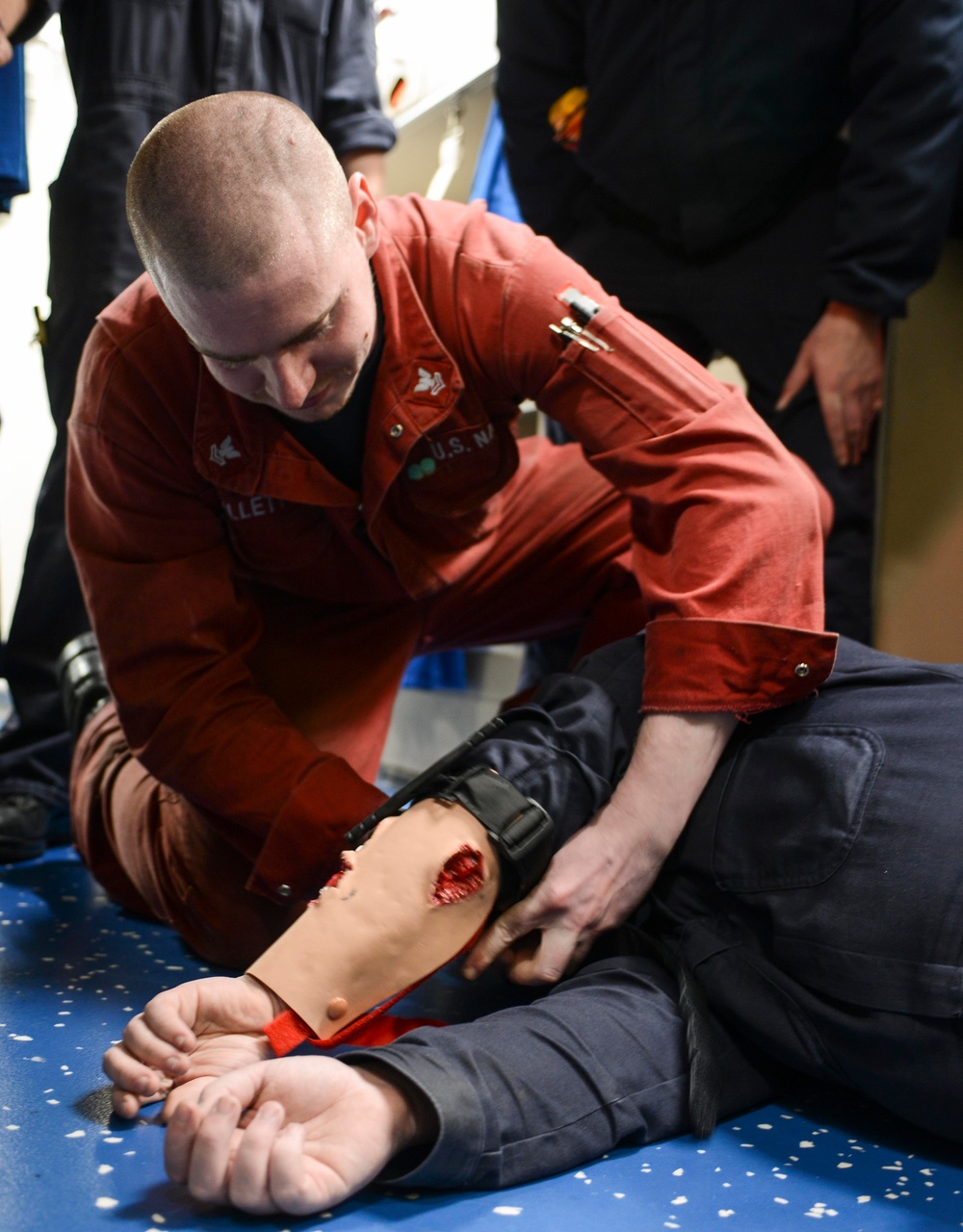 USS Kidd (DDG 100) Sailors Participate in Medical Training