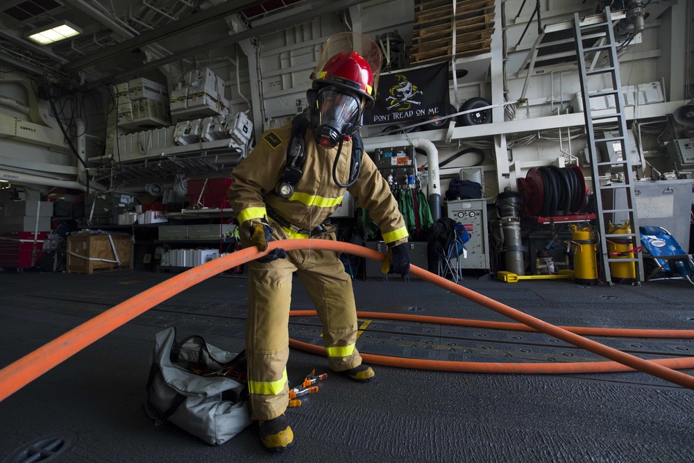 USS Shoup (DDG 86) Conducts Hangar Bay Fire Drill