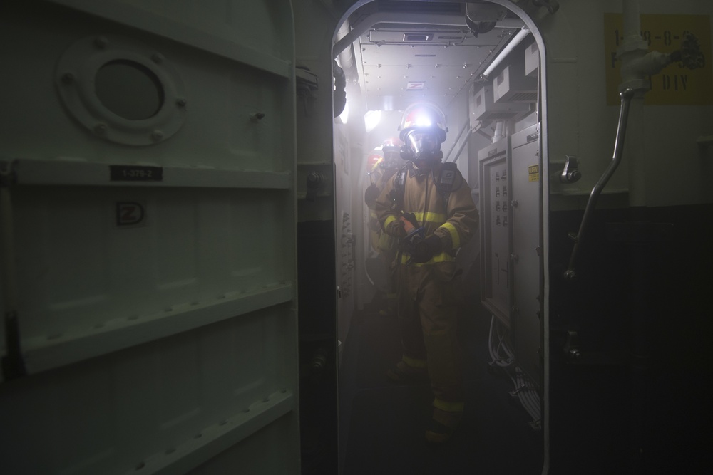 USS Shoup (DDG 86) Conducts Hangar Bay Fire Drill