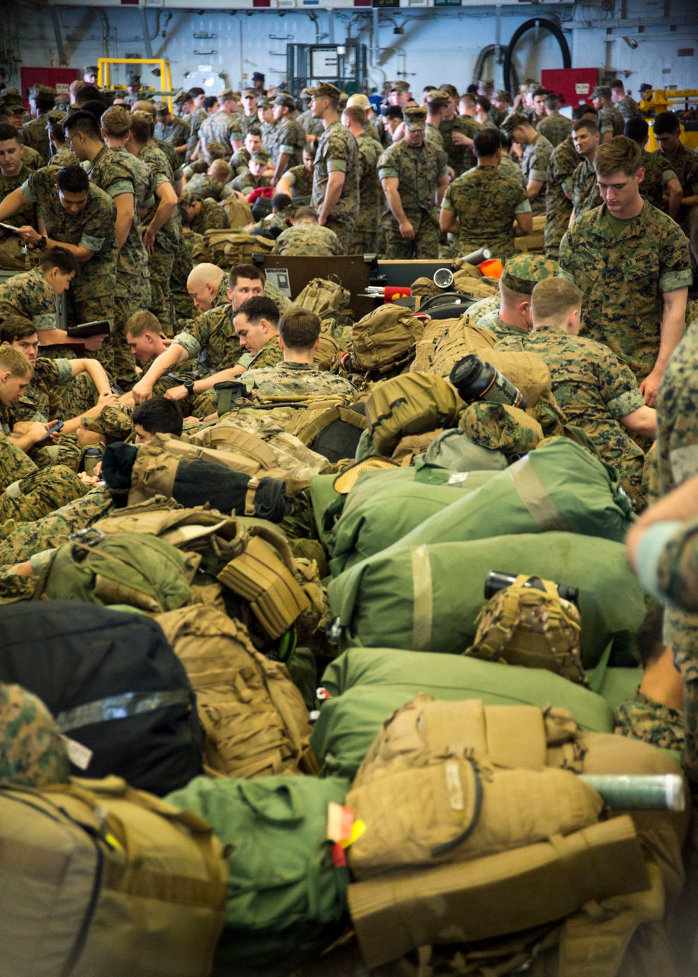 USS Bonhomme Richard (LHD 6) 31st MEU Onload, Okinawa