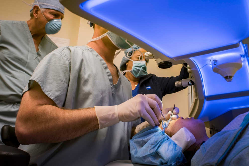 First Small Incision Lenticular Extraction (SMILE) procedure at Naval Medical Center