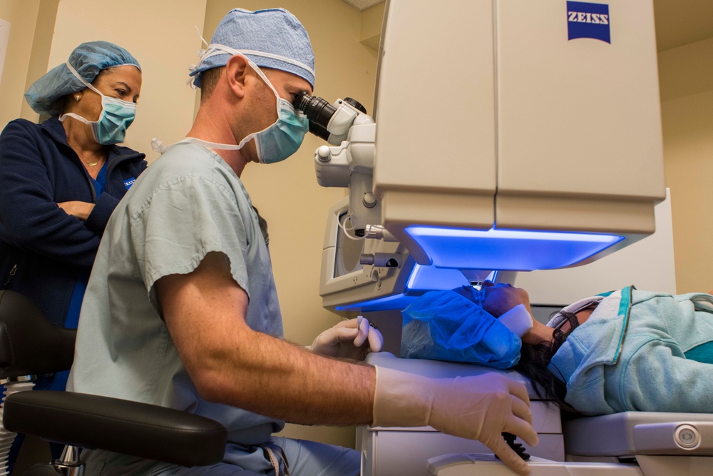 First Small Incision Lenticular Extraction (SMILE) procedure at Naval Medical Center