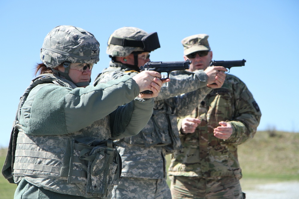 213 Regional Support Group Soldiers qualify on the range