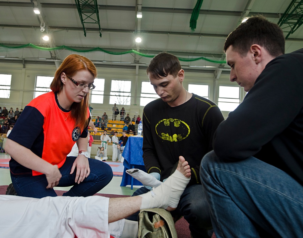 US medics support Polish Karate Tournament