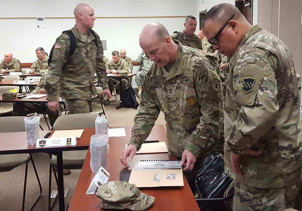 Army Reserve recruiters host meeting