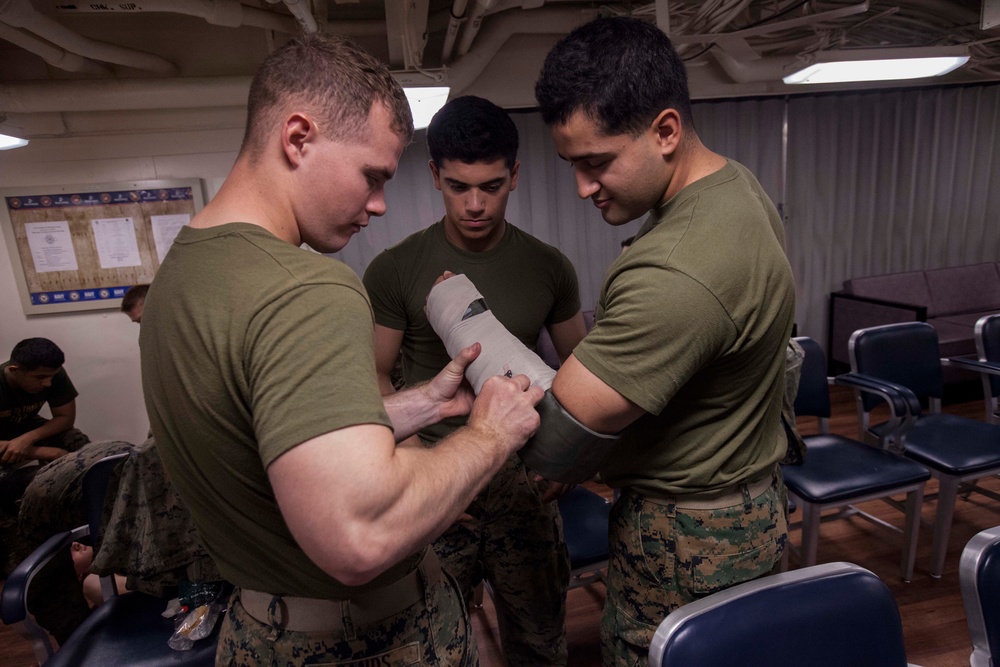 Marines participate in Combat Life Saver course at Sea