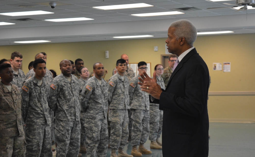 Georgia Congressman celebrates the Army Reserve birthday with the 642d RSG