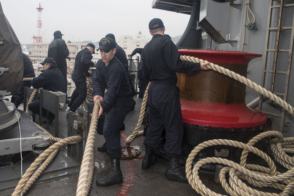 USS Bonhomme Richard (LHD 6) Returns to Sasebo, Japan