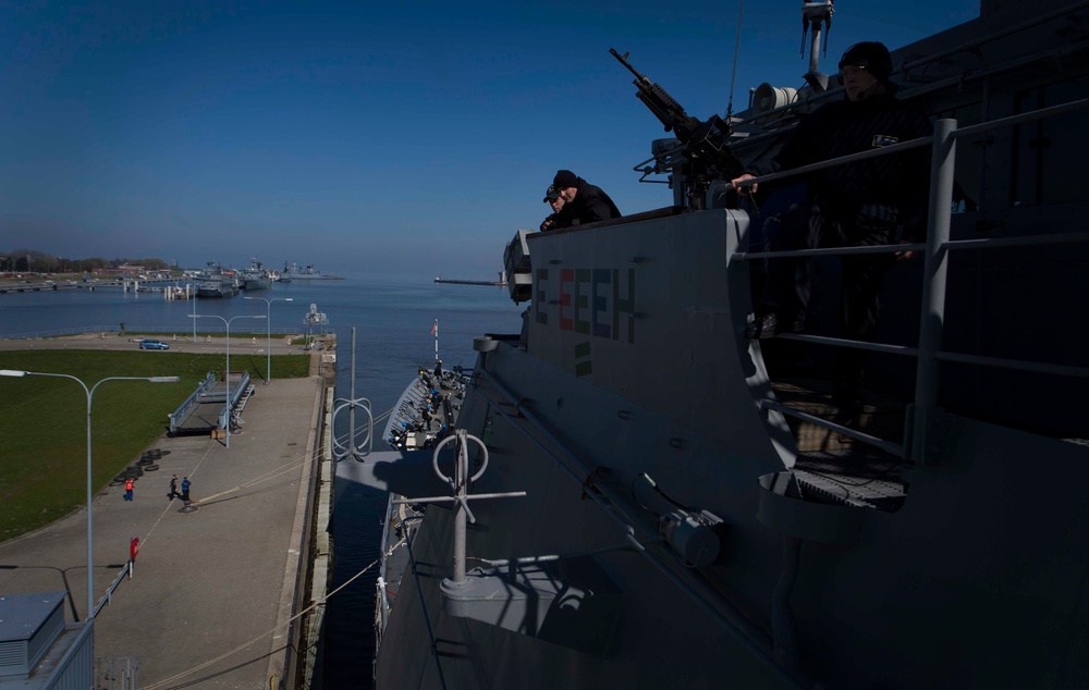 USS Leyte Gulf Conducts Naval Operations