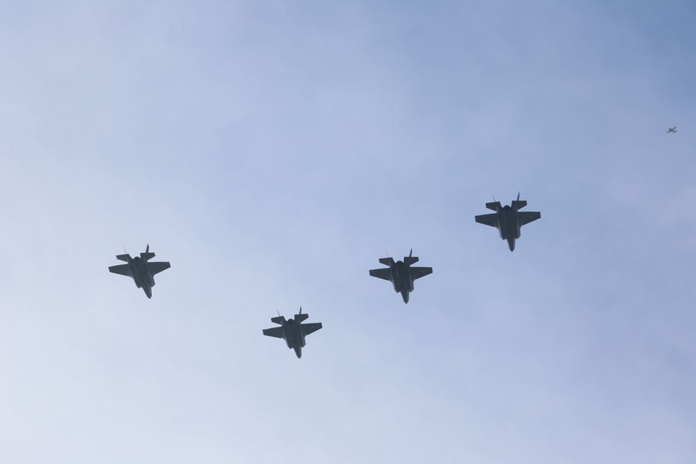 Homerun: San Diego scores big with F-35 flyover and Sailor support