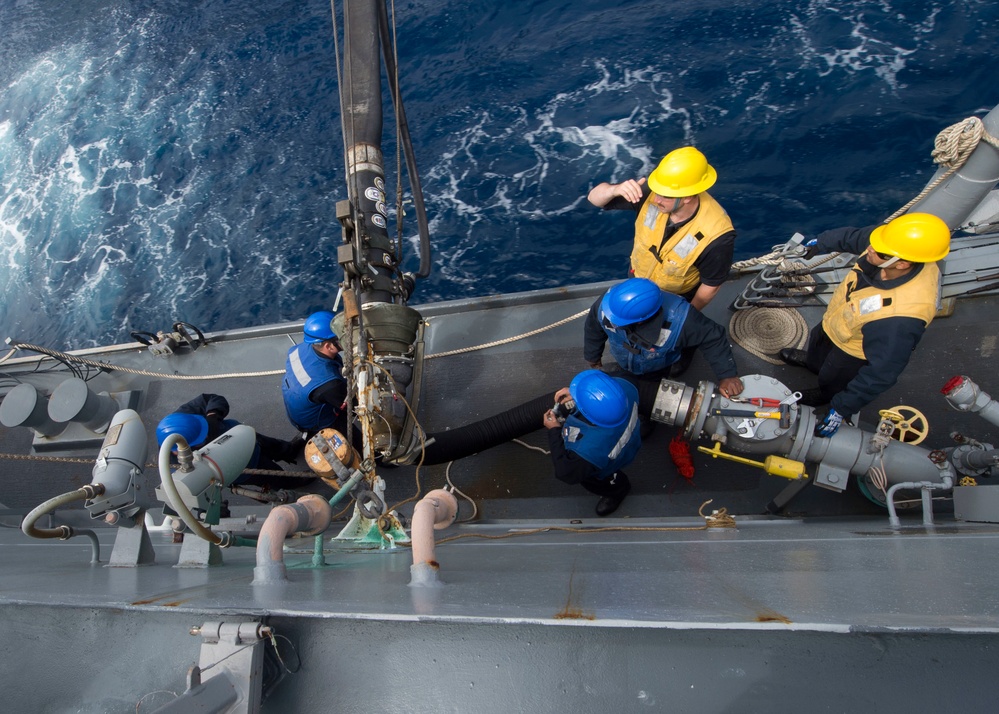 USS Howard (DDG 83) Conducts RAS during COMPTUEX