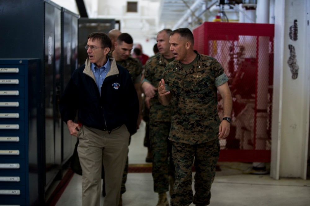 Acting Secretay of the Navy visits MCAS New River