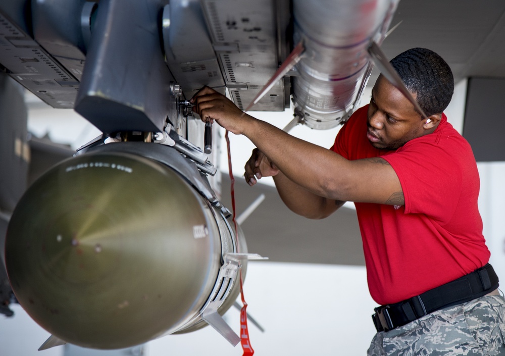 Team Eglin weapons load crew competition