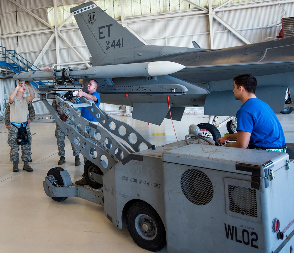 Team Eglin weapons load crew competition