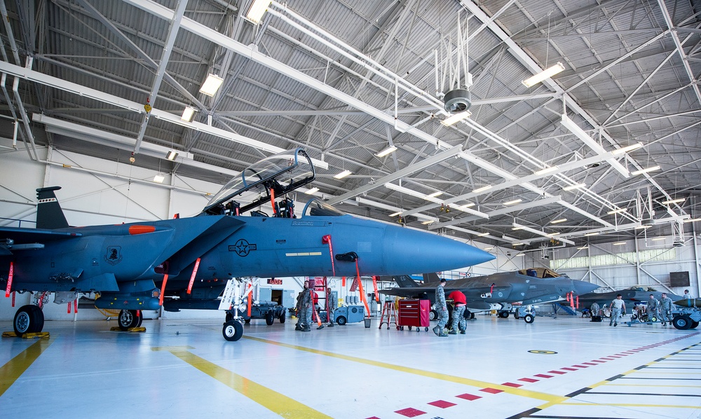 Team Eglin weapons load crew competition