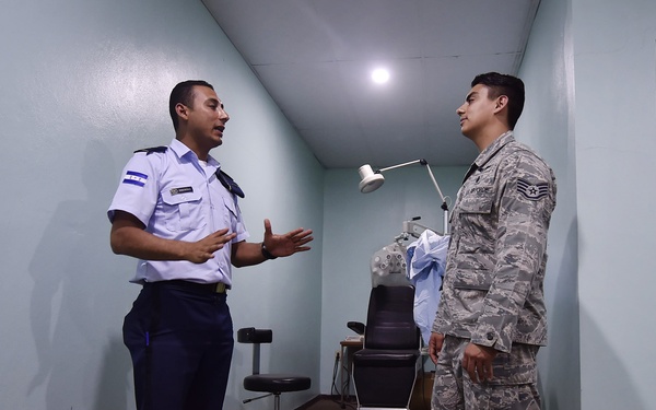 U.S. Airmen share aerospace medicine best practices with Honduran counterparts