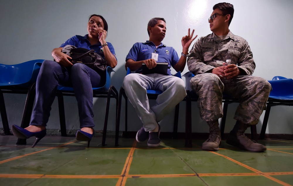 U.S. Airmen share aerospace medicine best practices with Honduran counterparts