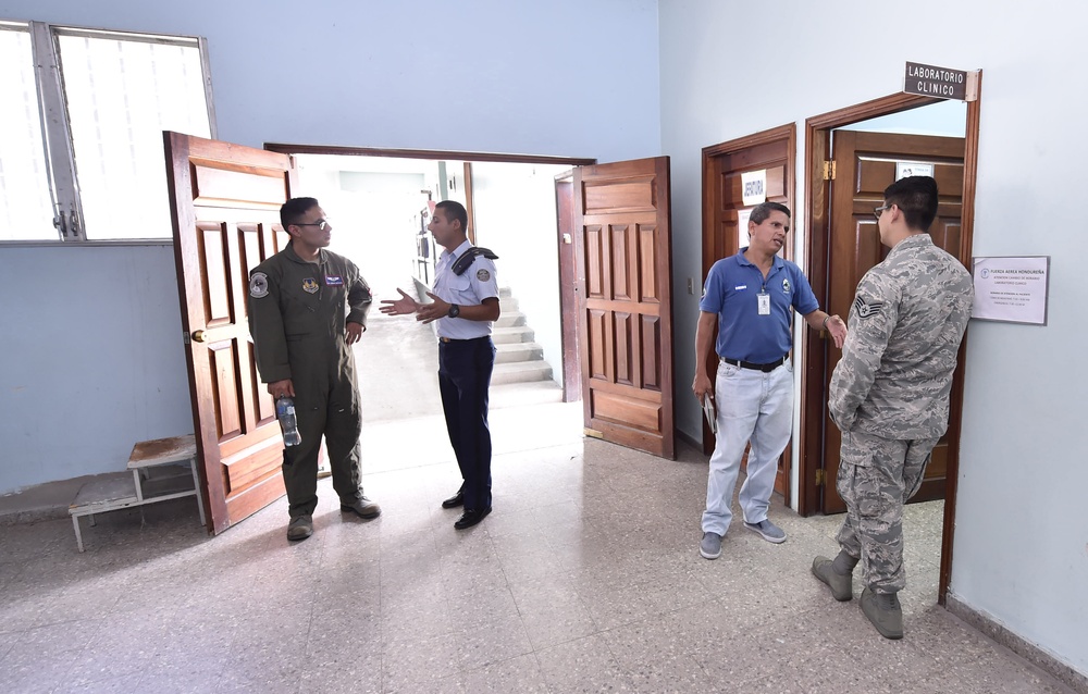 U.S. Airmen share aerospace medicine best practices with Honduran counterparts