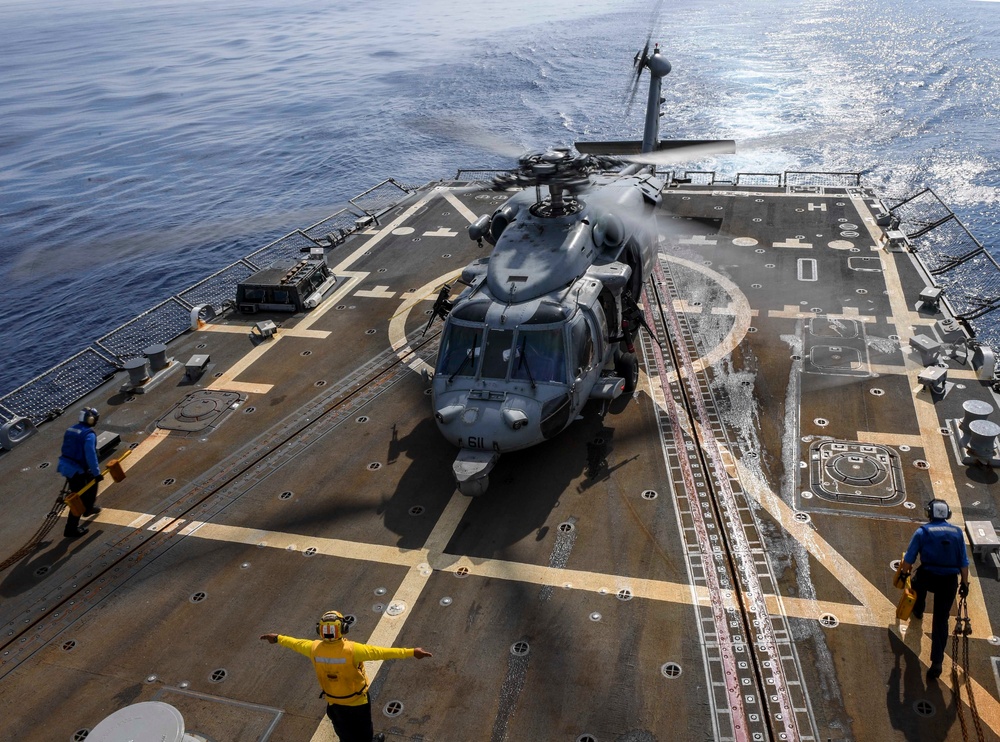 USS Wayne E. Meyer Conducts Flight Quarters